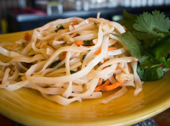 Thai Noodle Salad - Salvador Molly's Restaurant
